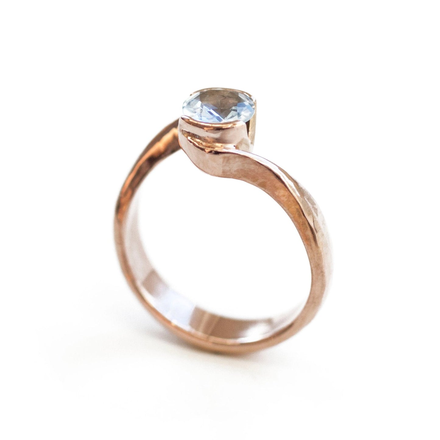 The Aquamarine Embrace - W.R. Metalarts