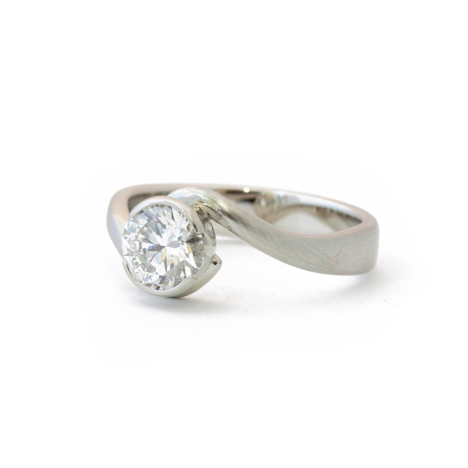 The Diamond Embrace - W.R. Metalarts