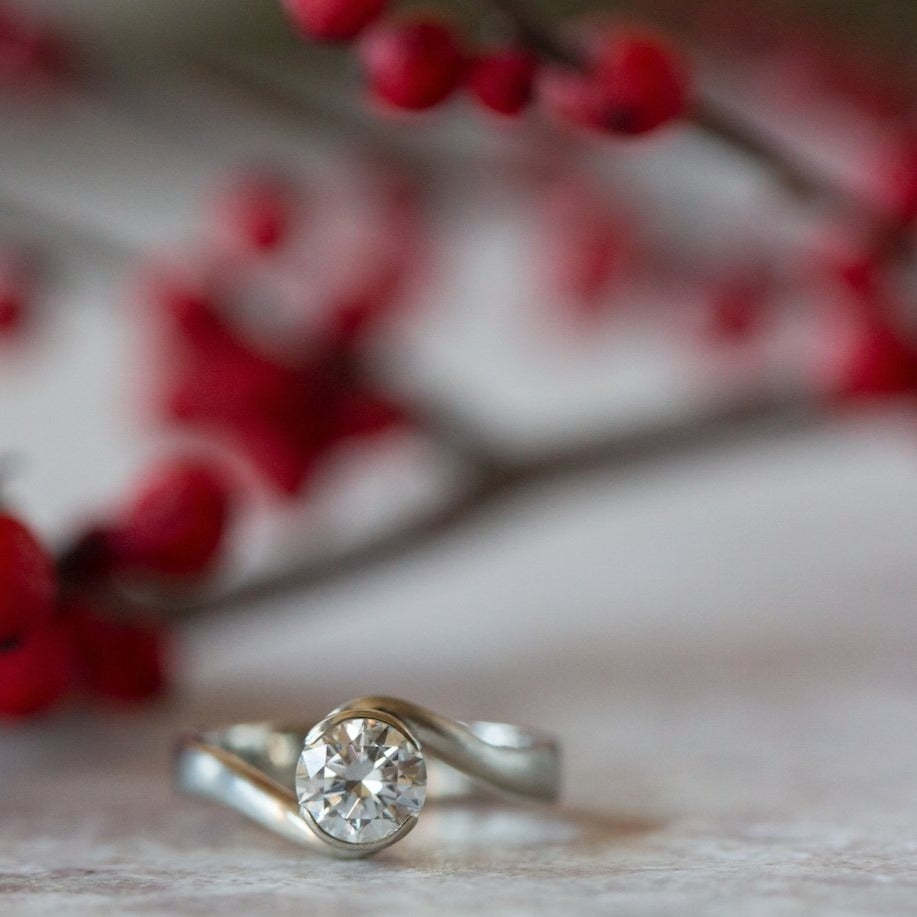 The Diamond Embrace - W.R. Metalarts