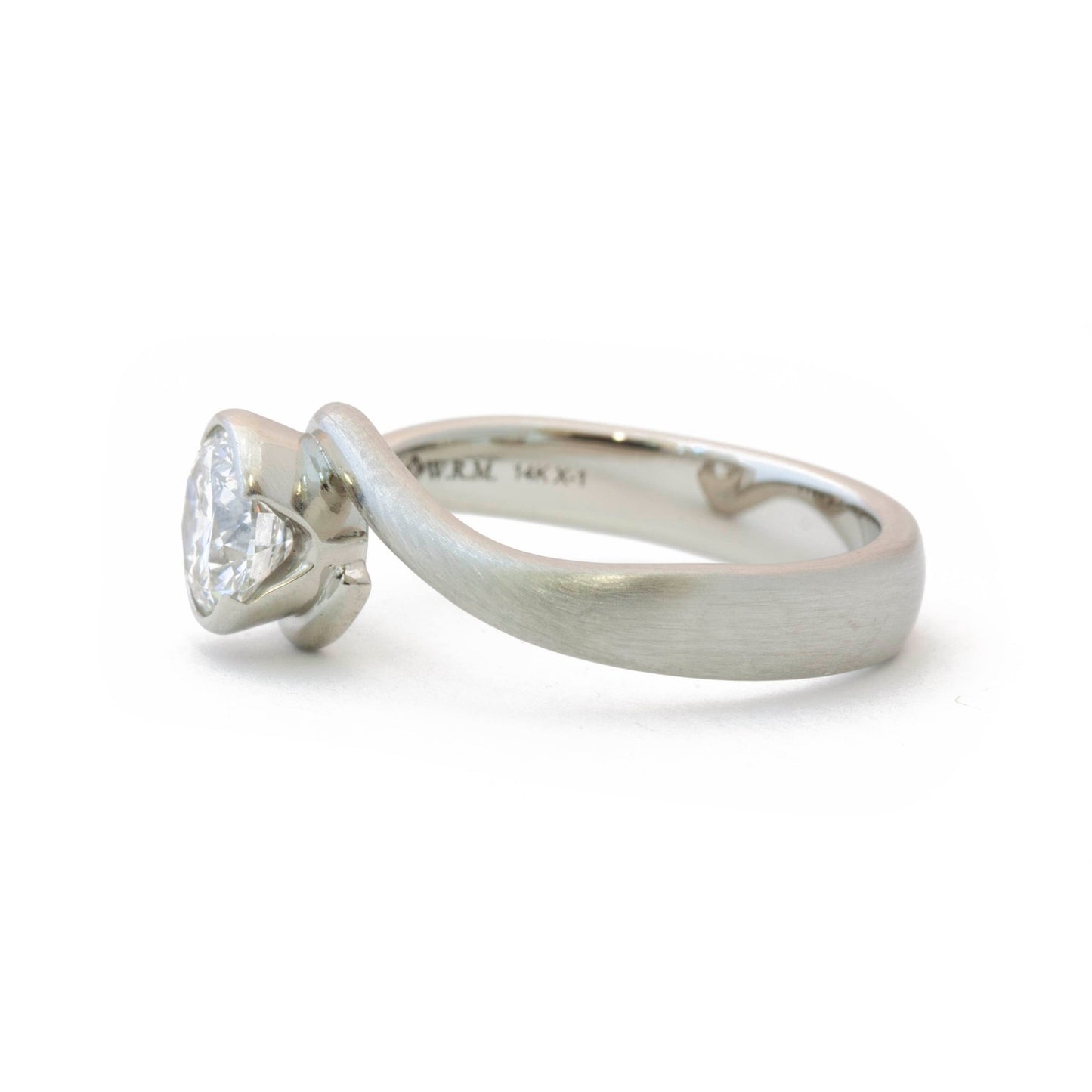 The Diamond Embrace - W.R. Metalarts