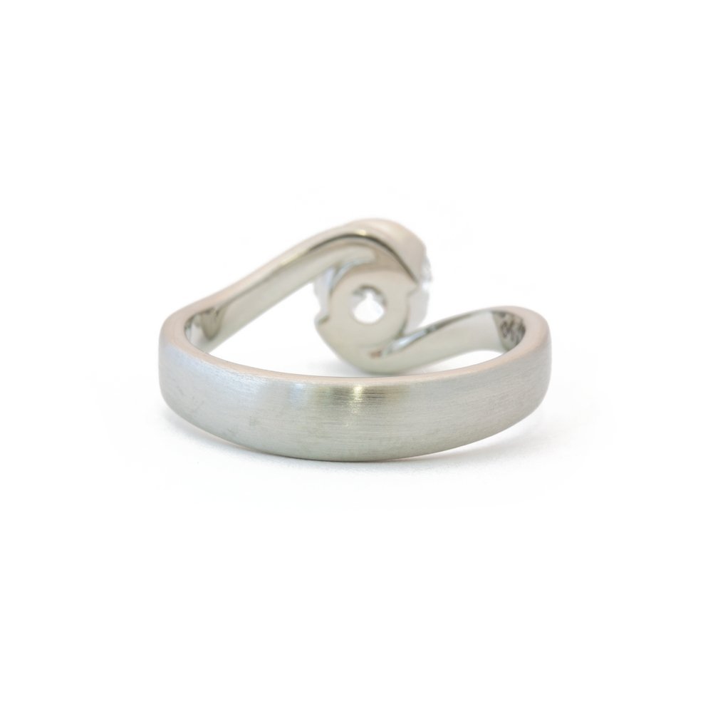 The Diamond Embrace - W.R. Metalarts