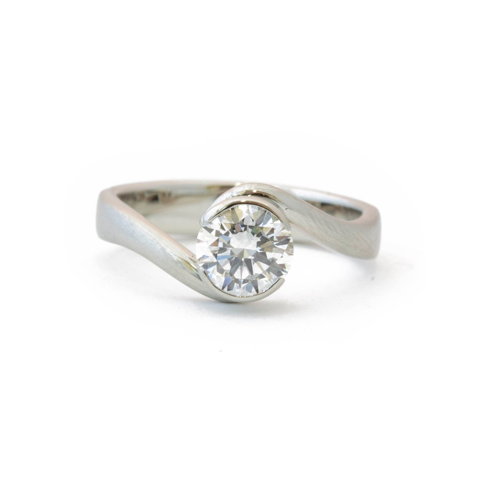 The Diamond Embrace - W.R. Metalarts