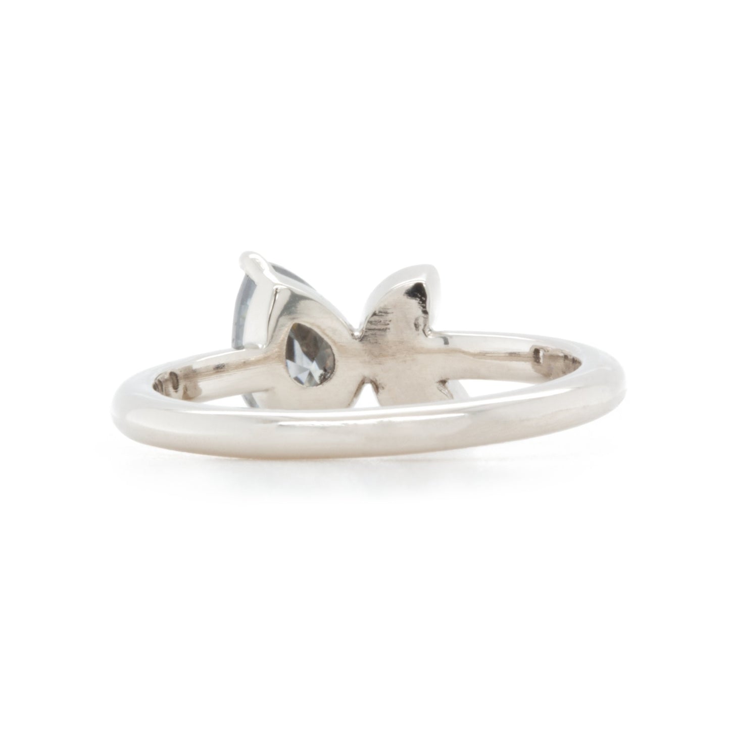 The Sweet Pea Ring - W.R. Metalarts
