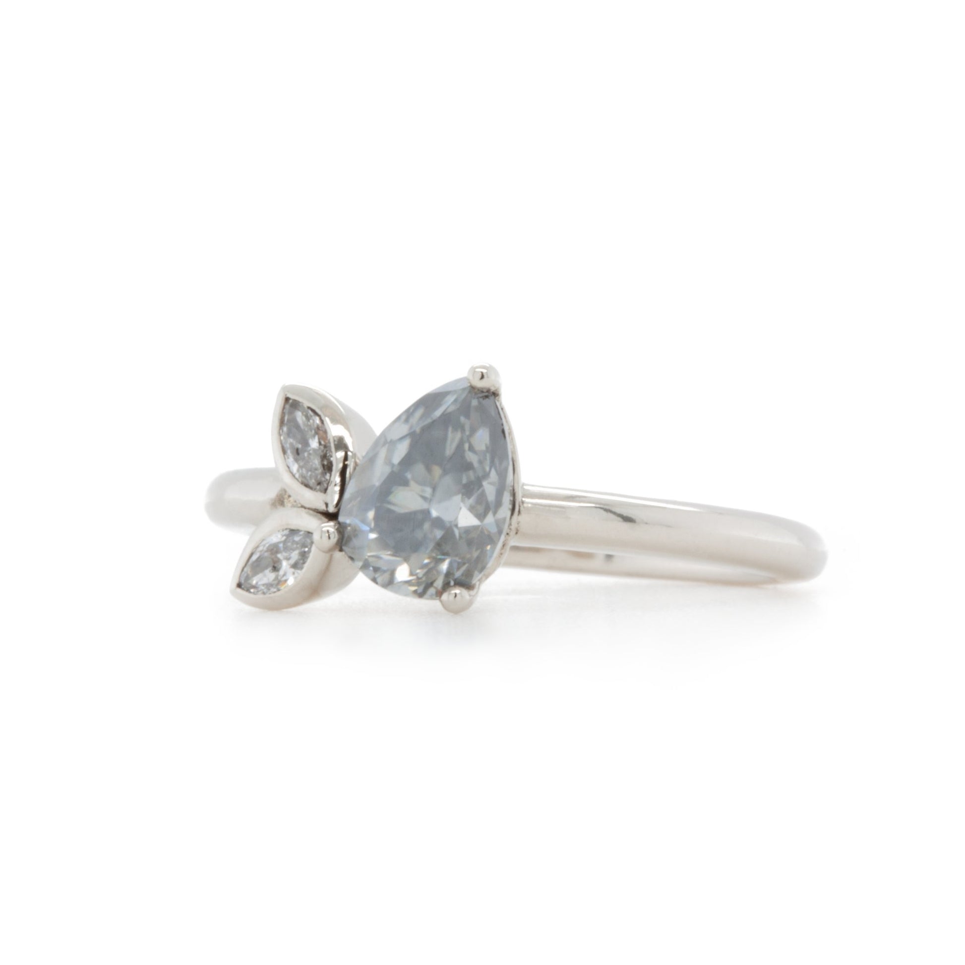 The Sweet Pea Ring - W.R. Metalarts