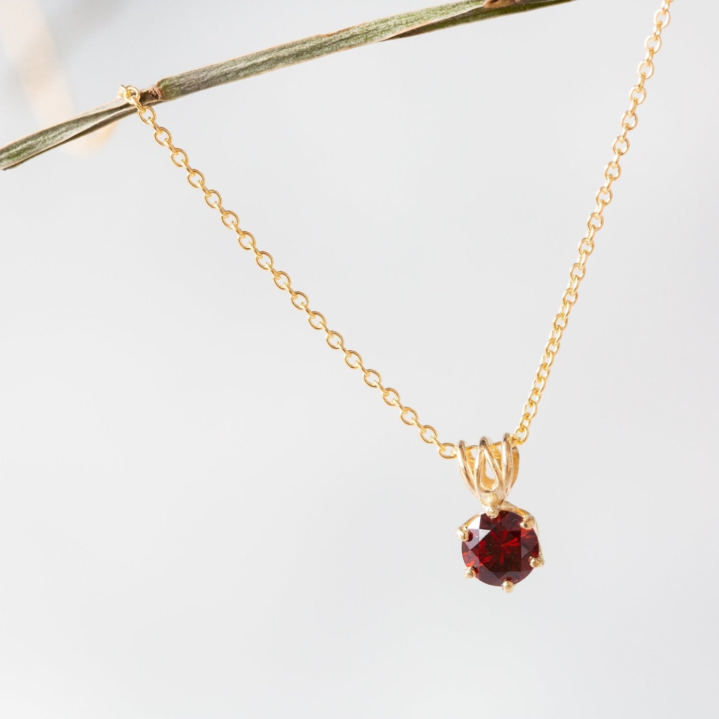 The Arizona Garnet Pendant - W.R. Metalarts
