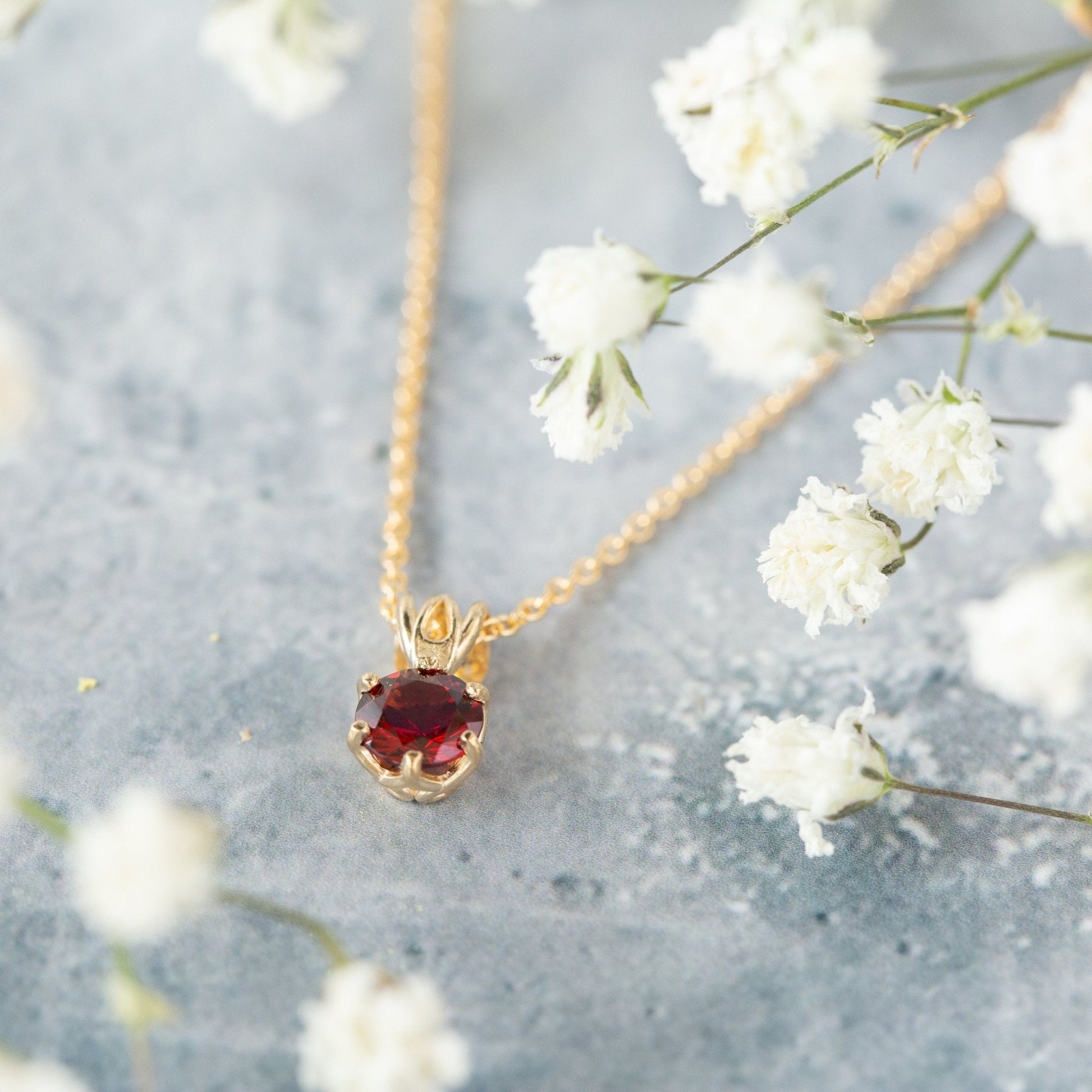 The Arizona Garnet Pendant - W.R. Metalarts