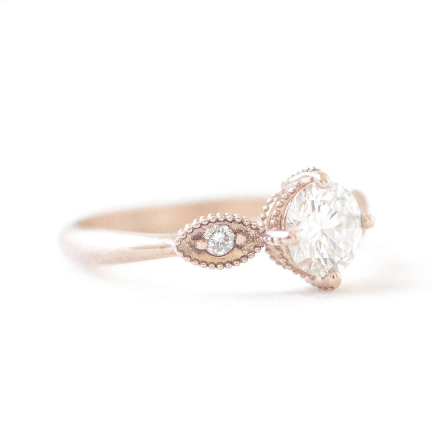 The Cat's Eye Ring (Prong Setting) - W.R. Metalarts