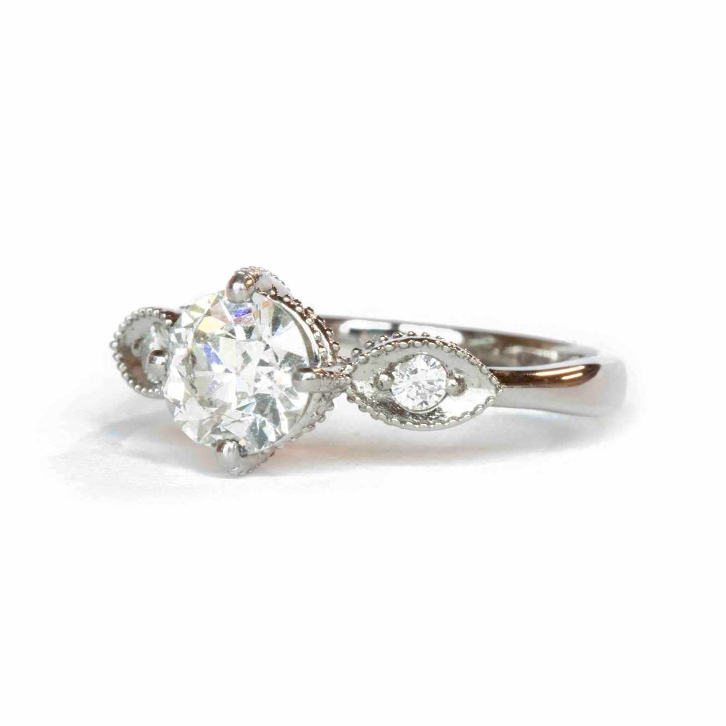The Cat's Eye Ring (Prong Setting) - W.R. Metalarts