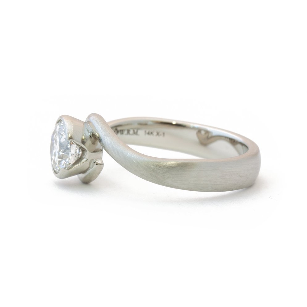 The Diamond Embrace - W.R. Metalarts