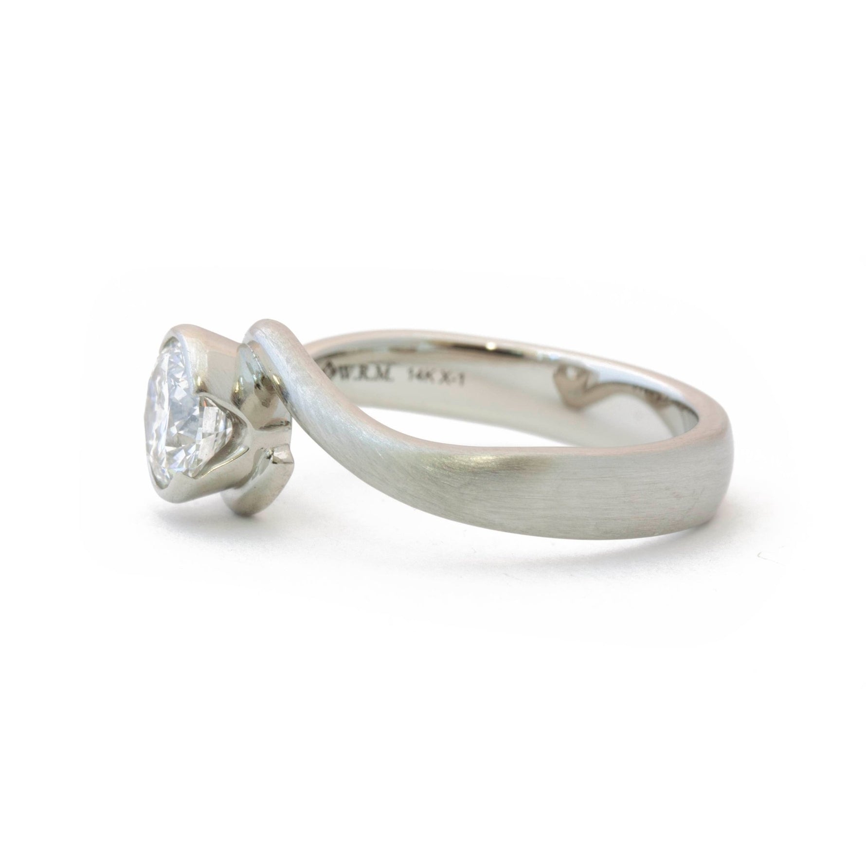 The Diamond Embrace - W.R. Metalarts