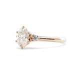 The Minimalist Oval Ring - W.R. Metalarts