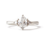 The Minimalist Oval Ring - W.R. Metalarts