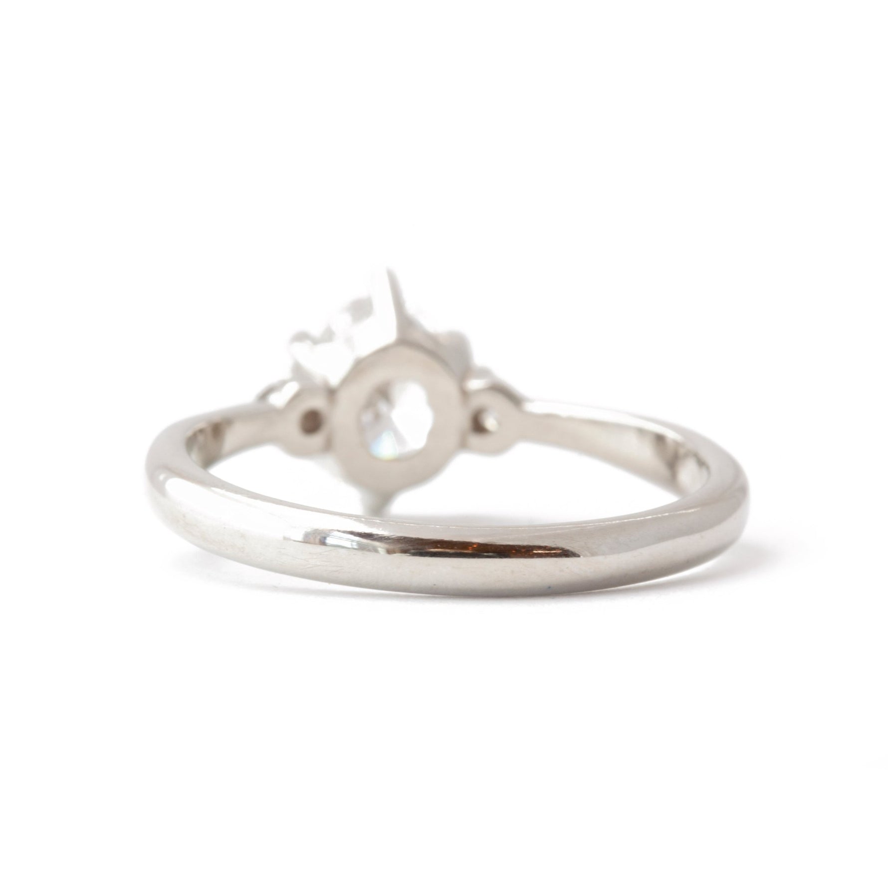 The Minimalist Oval Ring - W.R. Metalarts