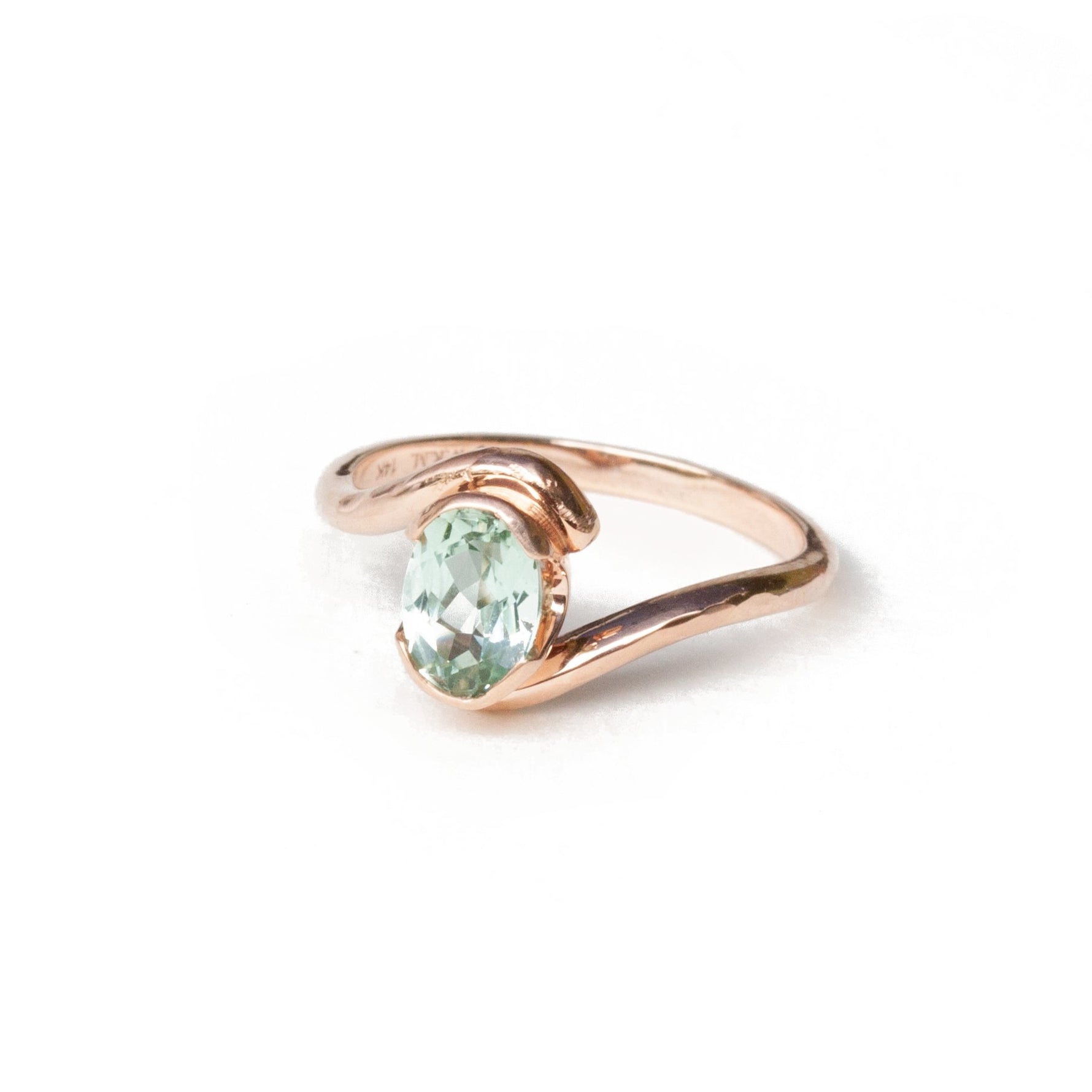 The Oval Solitaire Embrace - W.R. Metalarts