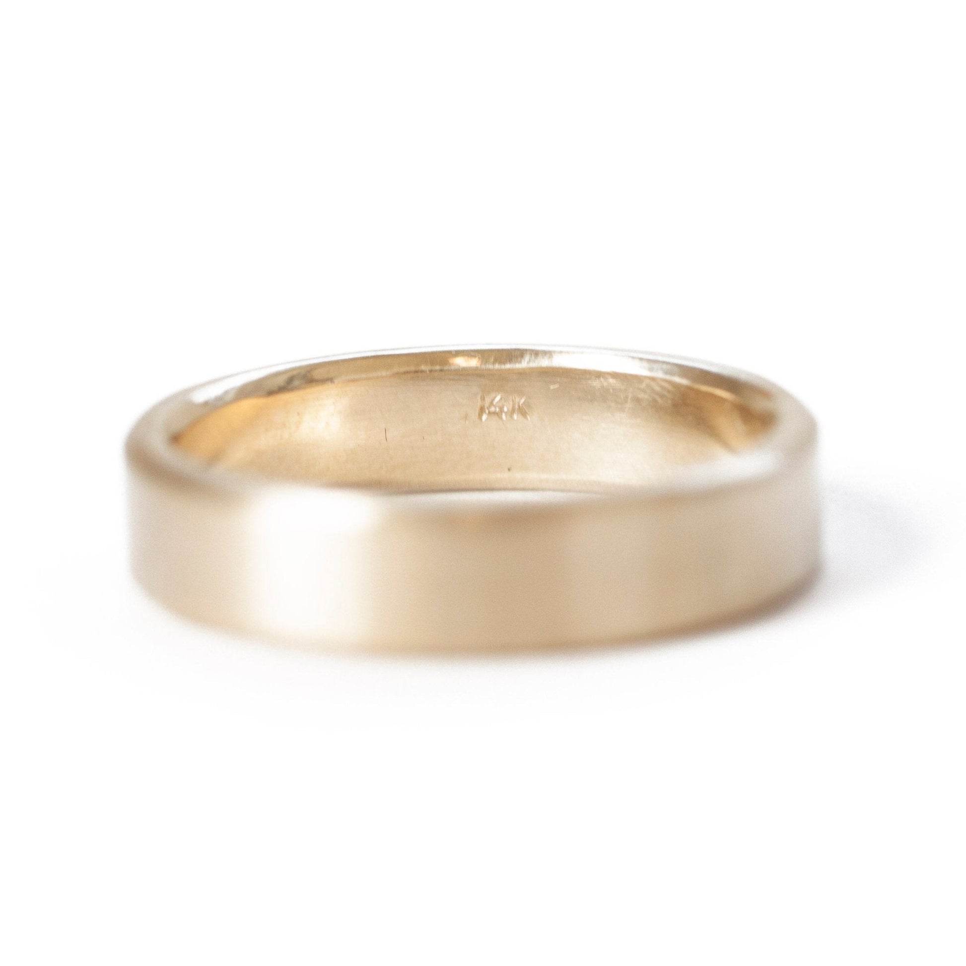 The Yellow Gold Band (Flat Profile) - W.R. Metalarts